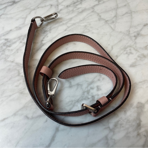 Louis Vuitton Capucines PM - Picture 12 of 15